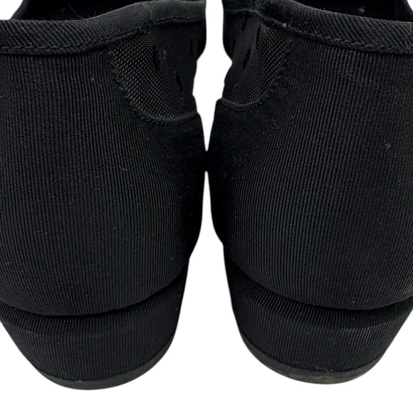 Authentic Salvatore Ferragamo Black Vara  Dots Heels size 8.5 - Picture 10 of 13